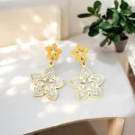 Boucles d’Oreilles Étoile Florale Luxe Dorée - Image 2